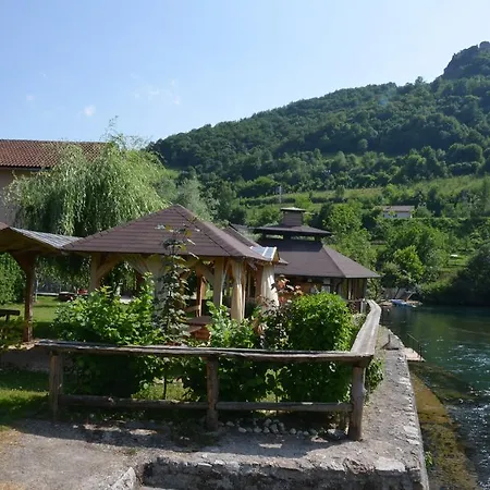 Domacinstvo Una-ostrovica Kulen Vakuf