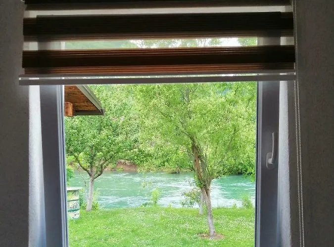 Domacinstvo Una-ostrovica *