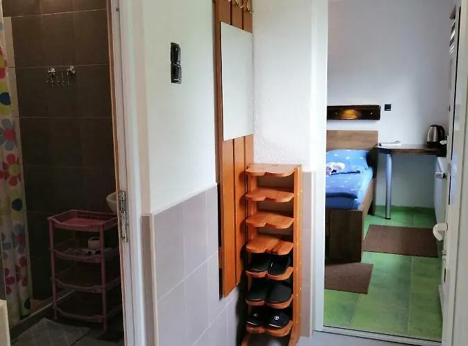 Domacinstvo Una-ostrovica Appartement *